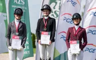 Maria Kaźmierczak na podium - 1. miejsce UTE w ujeżdżeniu amator